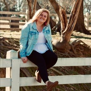 Meet your Posher, Hailey